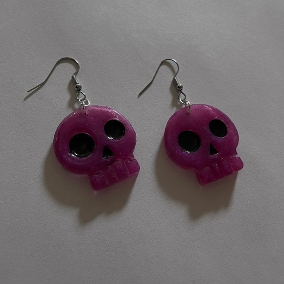 Pink skull earrings - Picture 2 of 3